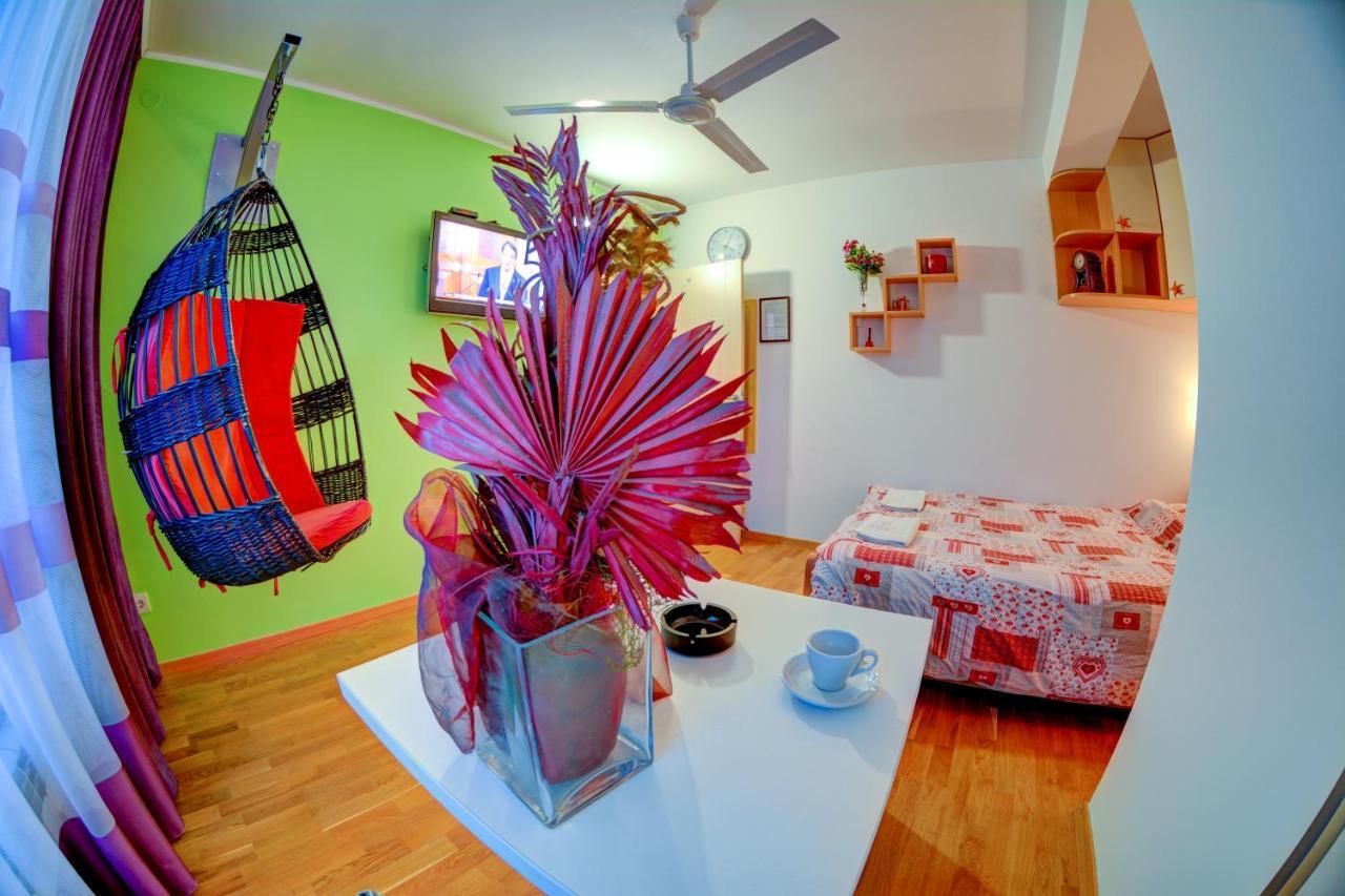 Rooms And Apartments S Belgrade Luaran gambar