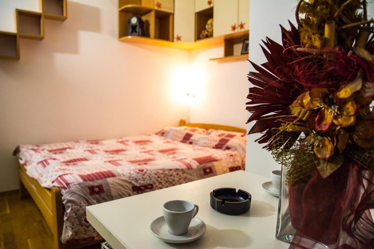 Rooms And Apartments S Belgrade Luaran gambar